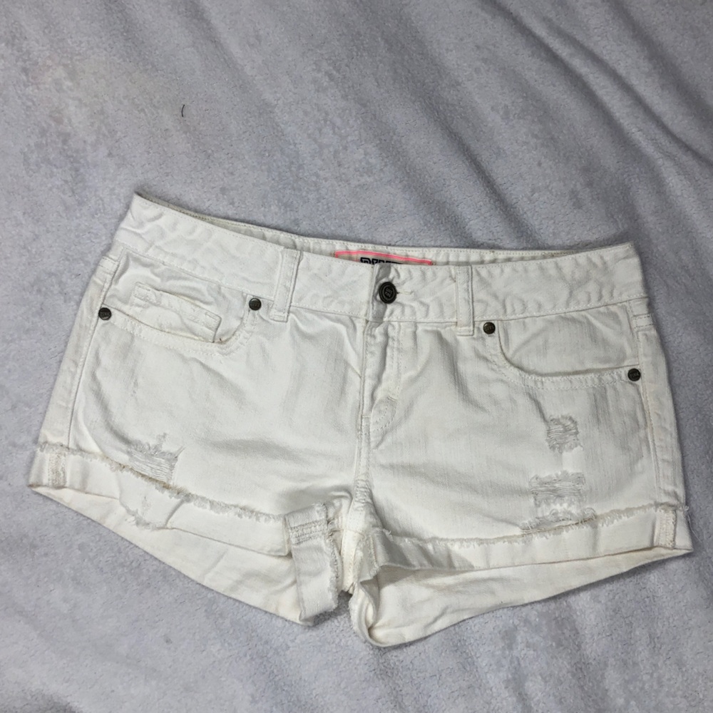 V.S PINK GUC Limited Edition Classic White Denim Short size 6